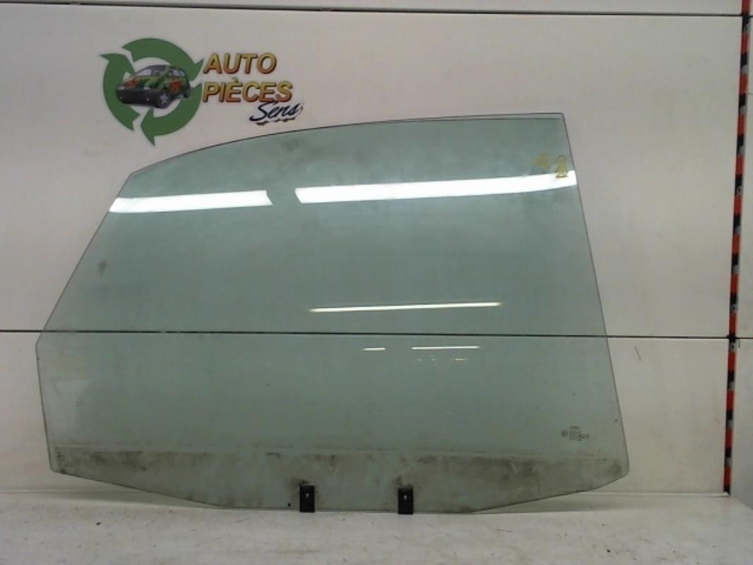 Vitre arriere droit AUDI A4 1 Diesel - 1