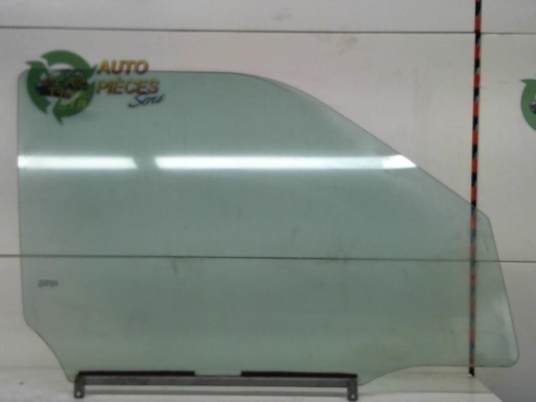 Vitre avant droit SUZUKI SWIFT 3 Diesel - 1