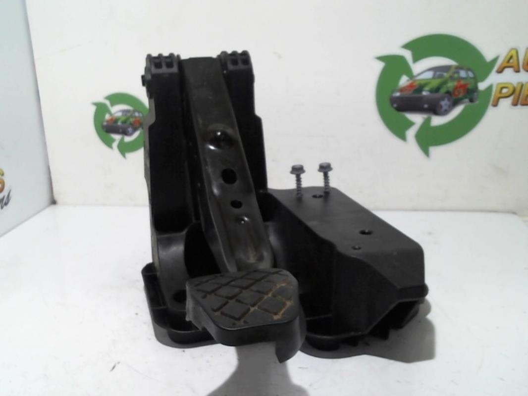 Pedale d'embrayage VOLKSWAGEN POLO 5 PHASE 1 Diesel - 1