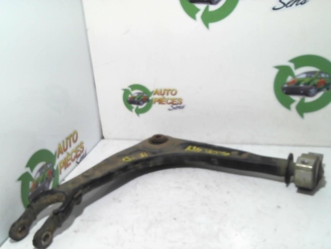Triangle avant droit PEUGEOT 407  - 1