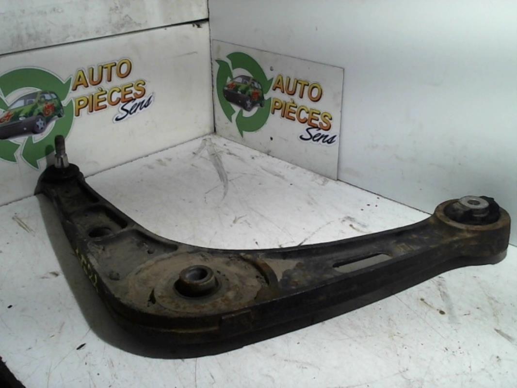 Triangle avant droit RENAULT LAGUNA 1 PHASE 2 Essence - 1
