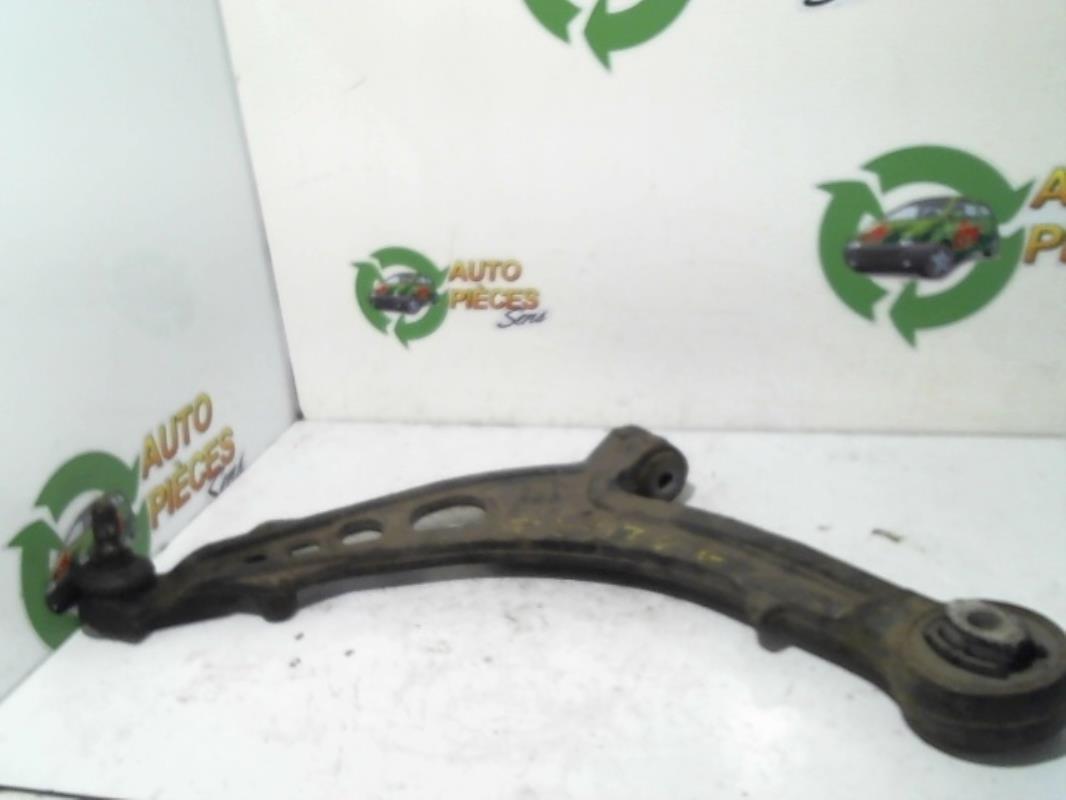 Triangle avant gauche FIAT PUNTO 1 PHASE 1  - 1
