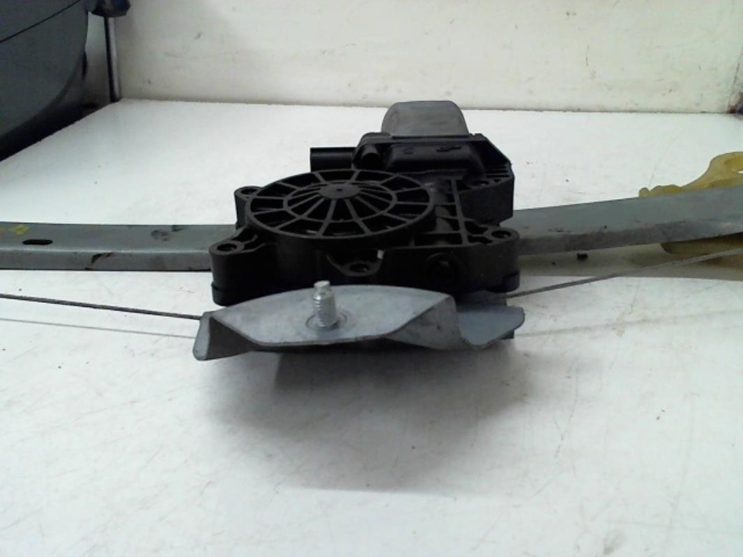 Leve vitre electrique avant gauche RENAULT CLIO 4 PHASE 1 Diesel - 1