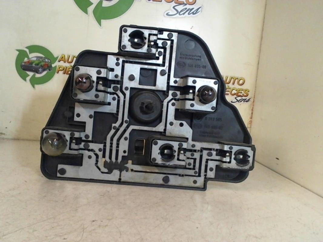 Platine feu arriere gauche BMW SERIE 5 E34 Diesel - 1