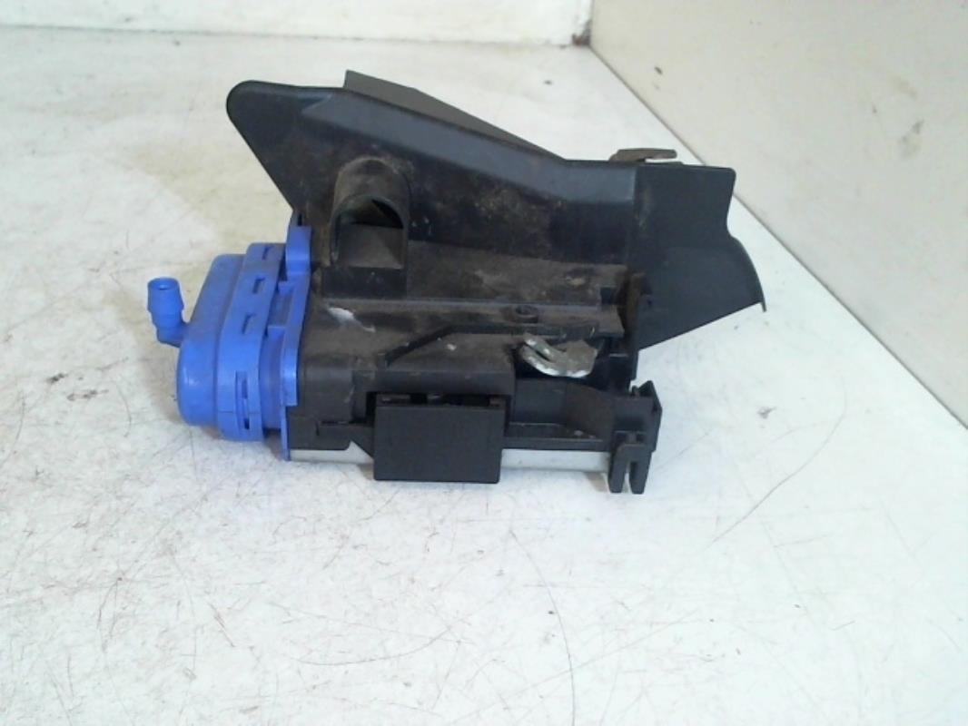 Serrure arriere droit AUDI A4 2  - 1