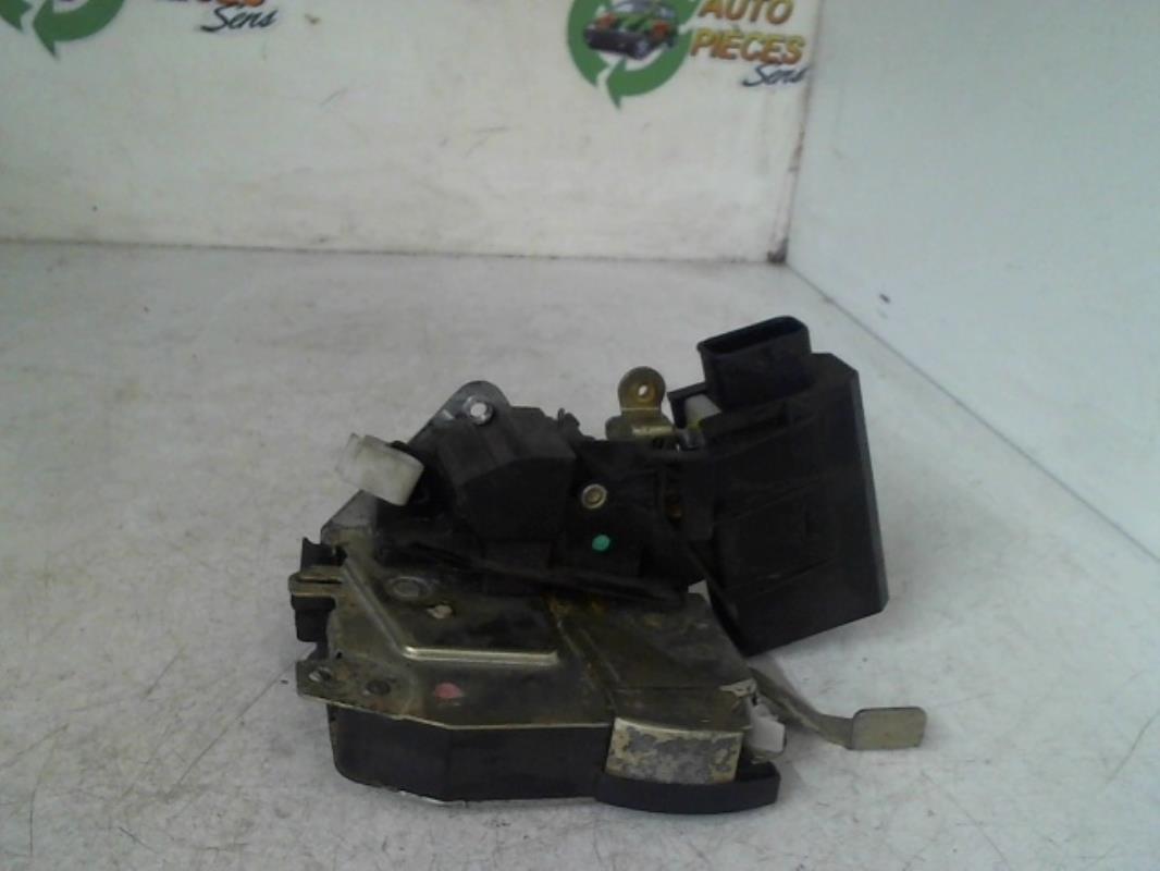 Serrure avant gauche BMW SERIE 5 E39  - 1