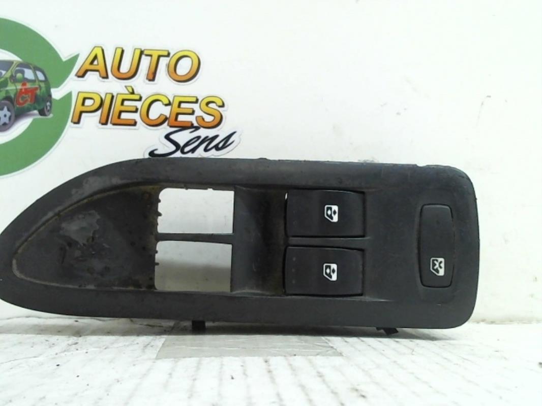Interrupteur de leve vitre RENAULT LAGUNA 2 PHASE 1 Essence - 1