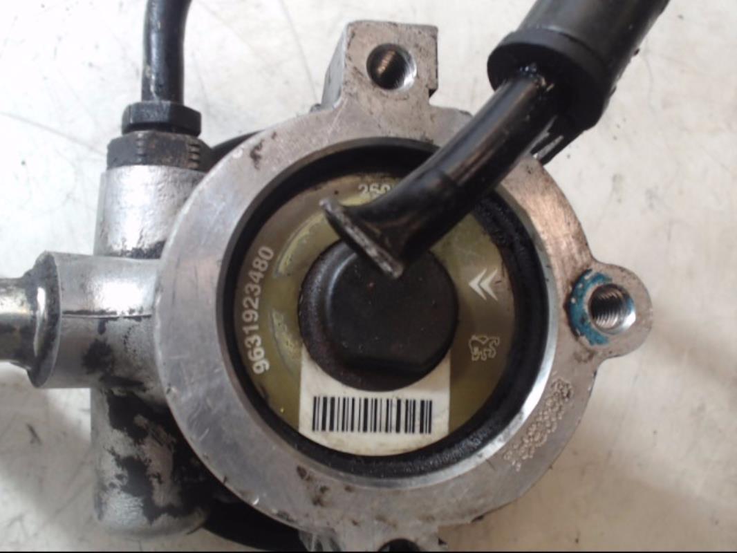 Pompe de direction CITROEN XSARA PHASE 1 COUPE Essence - 1