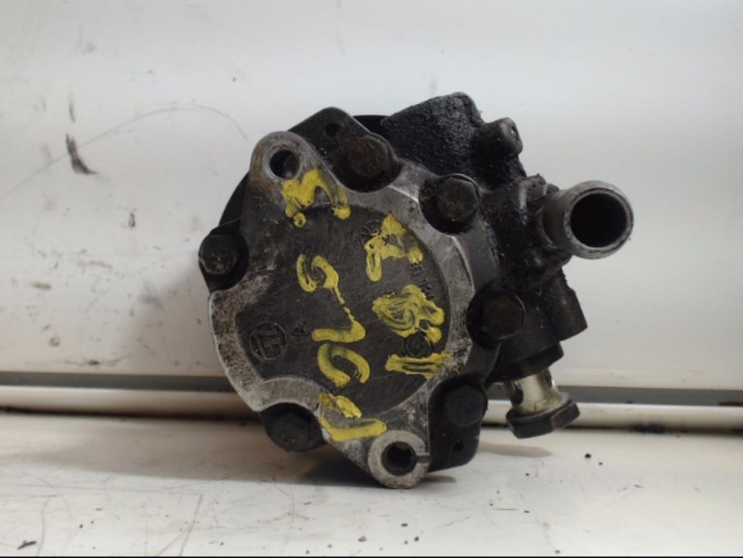 Pompe de direction VOLKSWAGEN POLO 3 Diesel - 1
