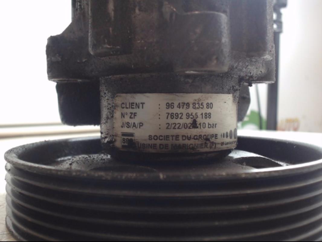 Pompe de direction CITROEN C8 Diesel - 1