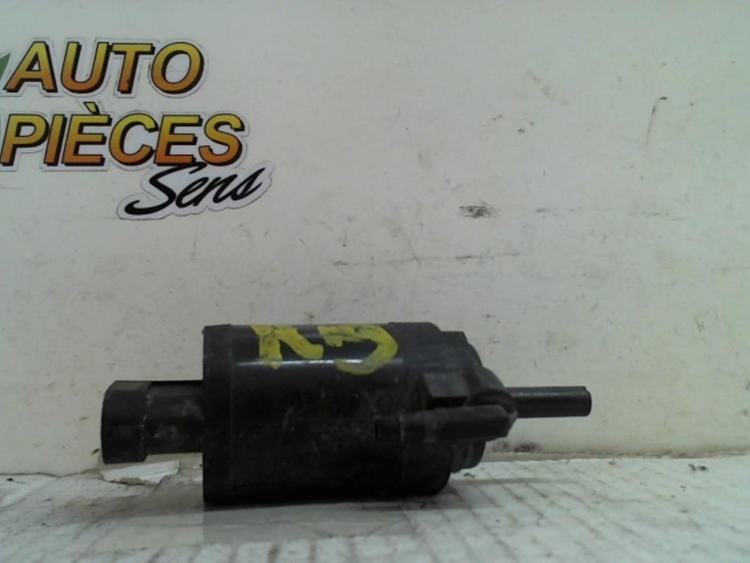 Pompe lave glace avant RENAULT R19  - 1