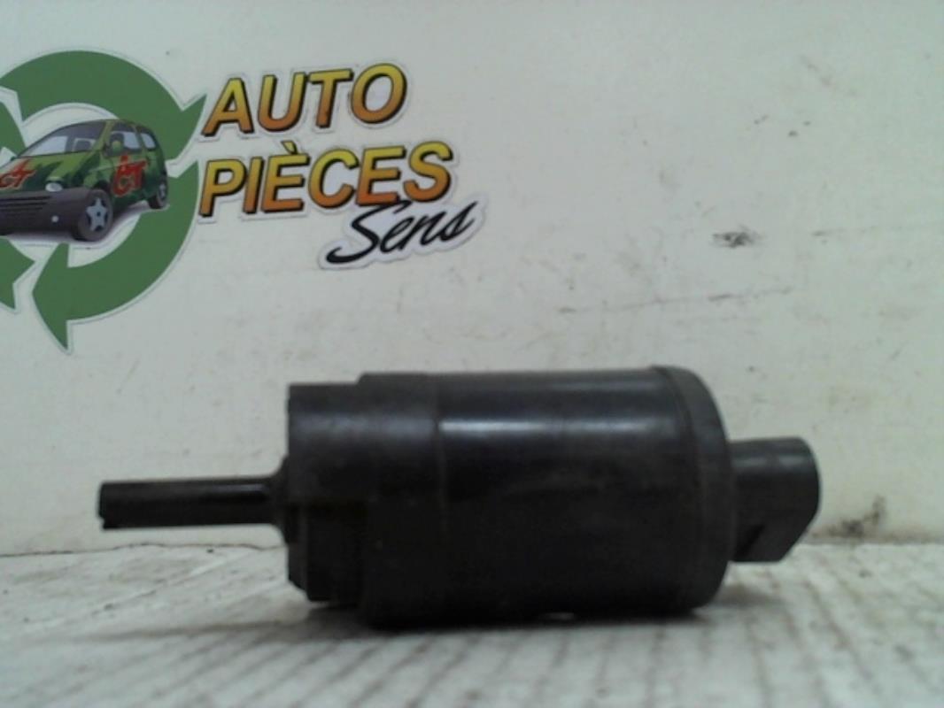 Pompe lave glace avant RENAULT R19  - 1