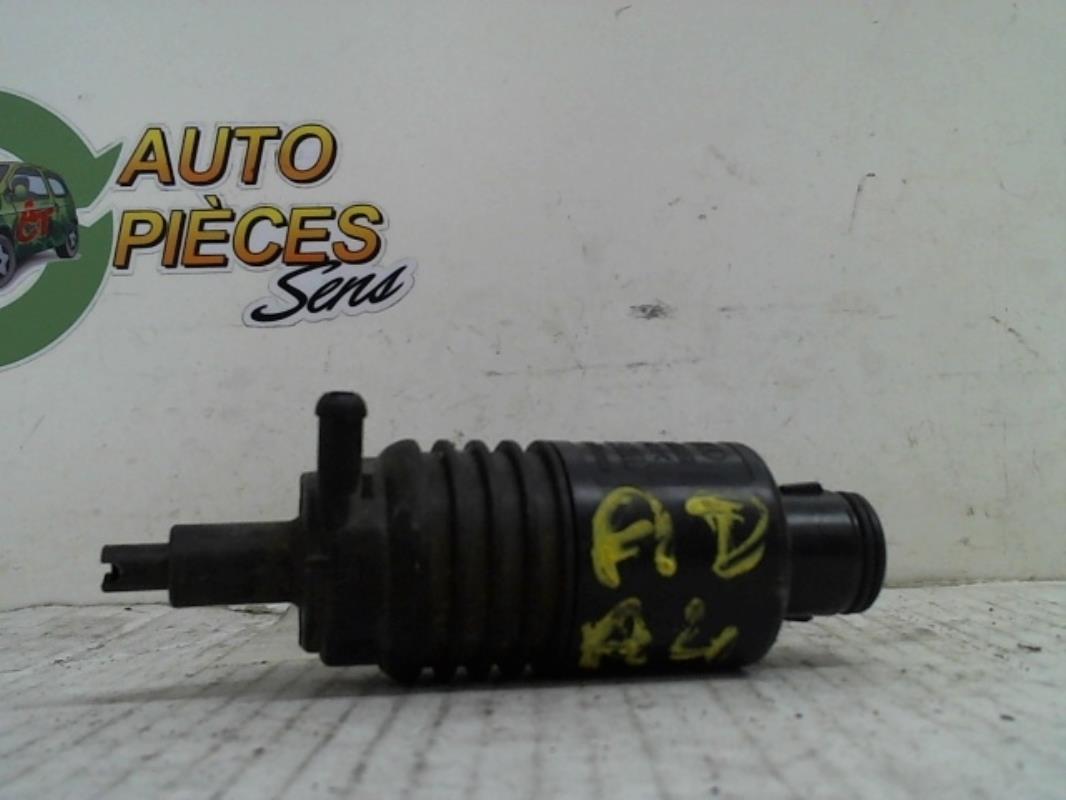 Pompe lave glace avant AUDI A4 3  - 1