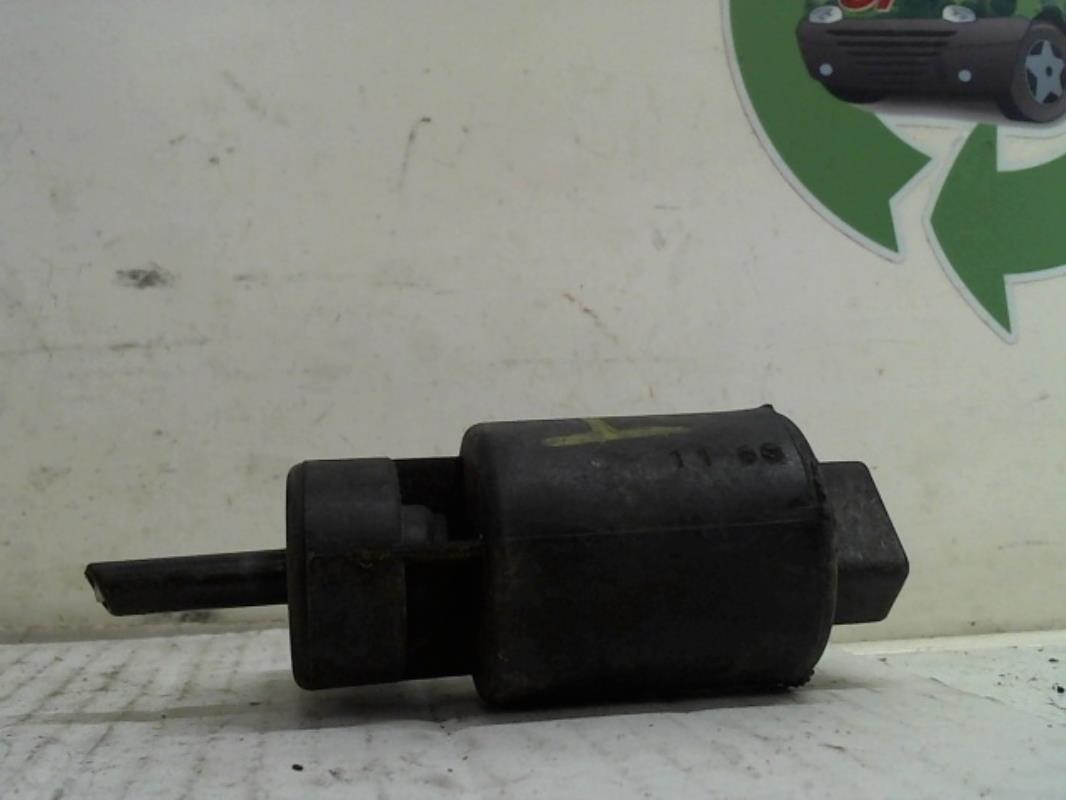 Pompe lave glace avant RENAULT R19  - 1