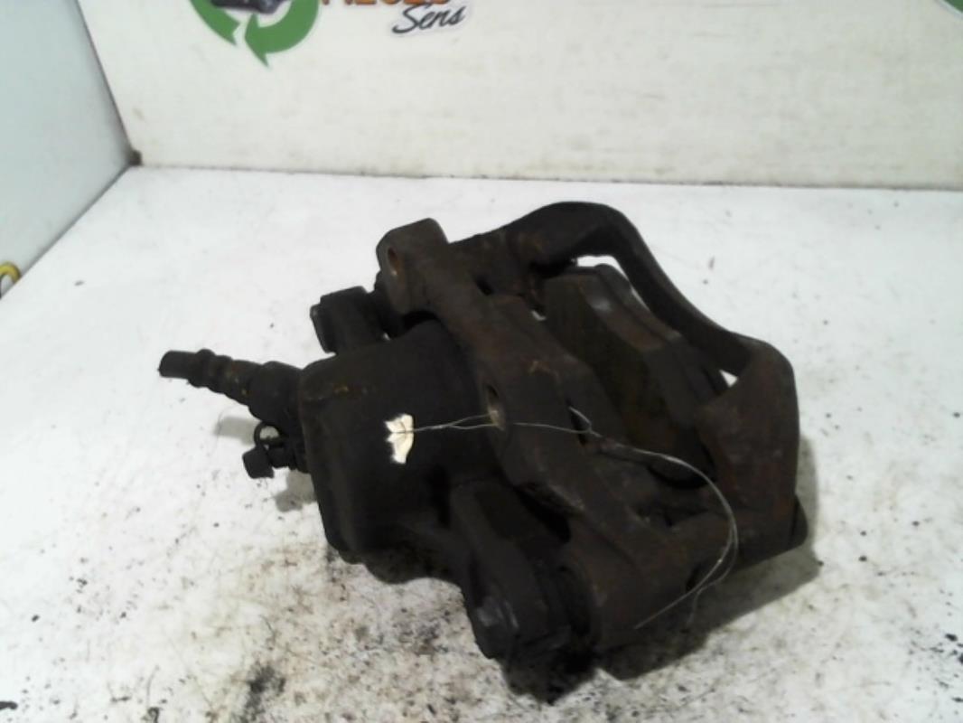 Etrier avant droit (freinage) RENAULT KANGOO 1 PHASE 1 Essence - 1