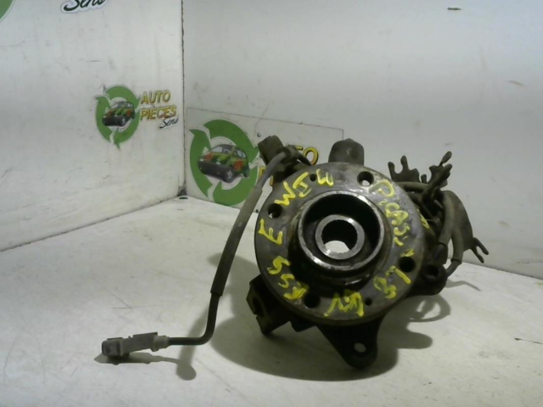 Moyeu avant droit FORD MONDEO 2 BREAK Diesel - 1