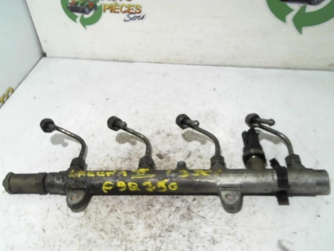 Rampe injection RENAULT LAGUNA 2 PHASE 1 Essence - 1