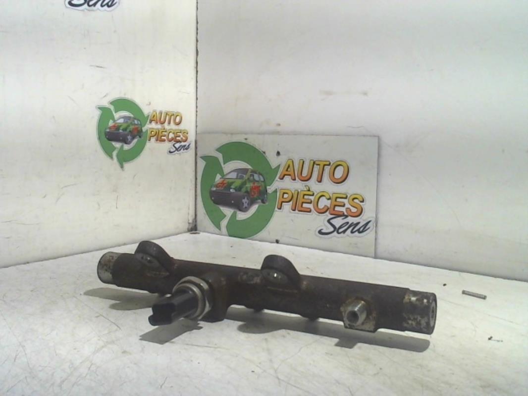 Rampe injection RENAULT CLIO 3  - 1