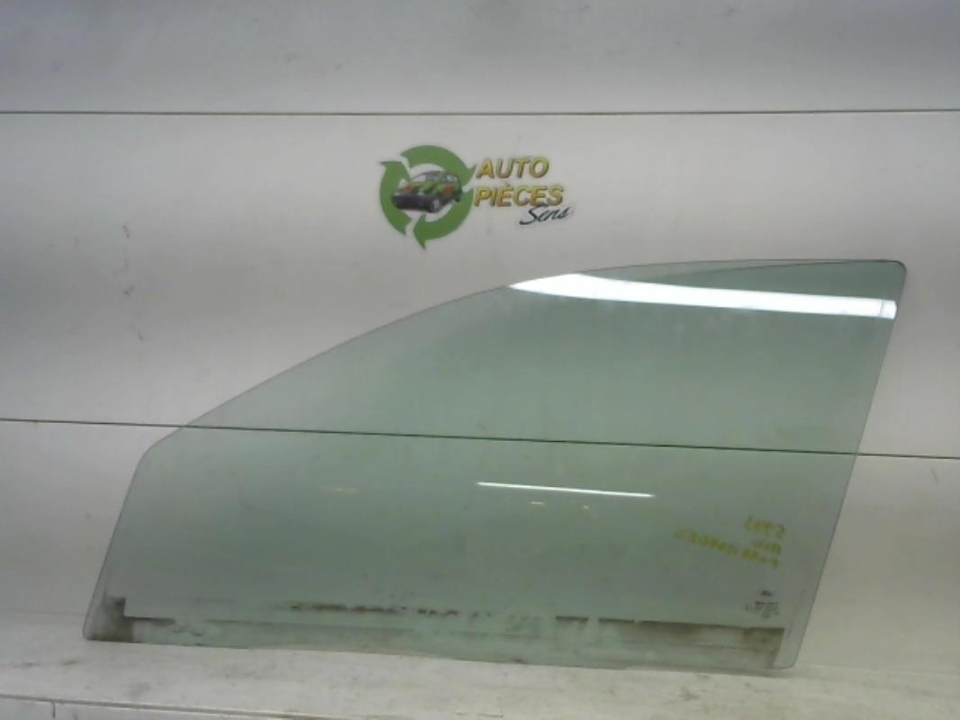 Vitre avant gauche FORD MONDEO 2 BREAK Diesel - 1