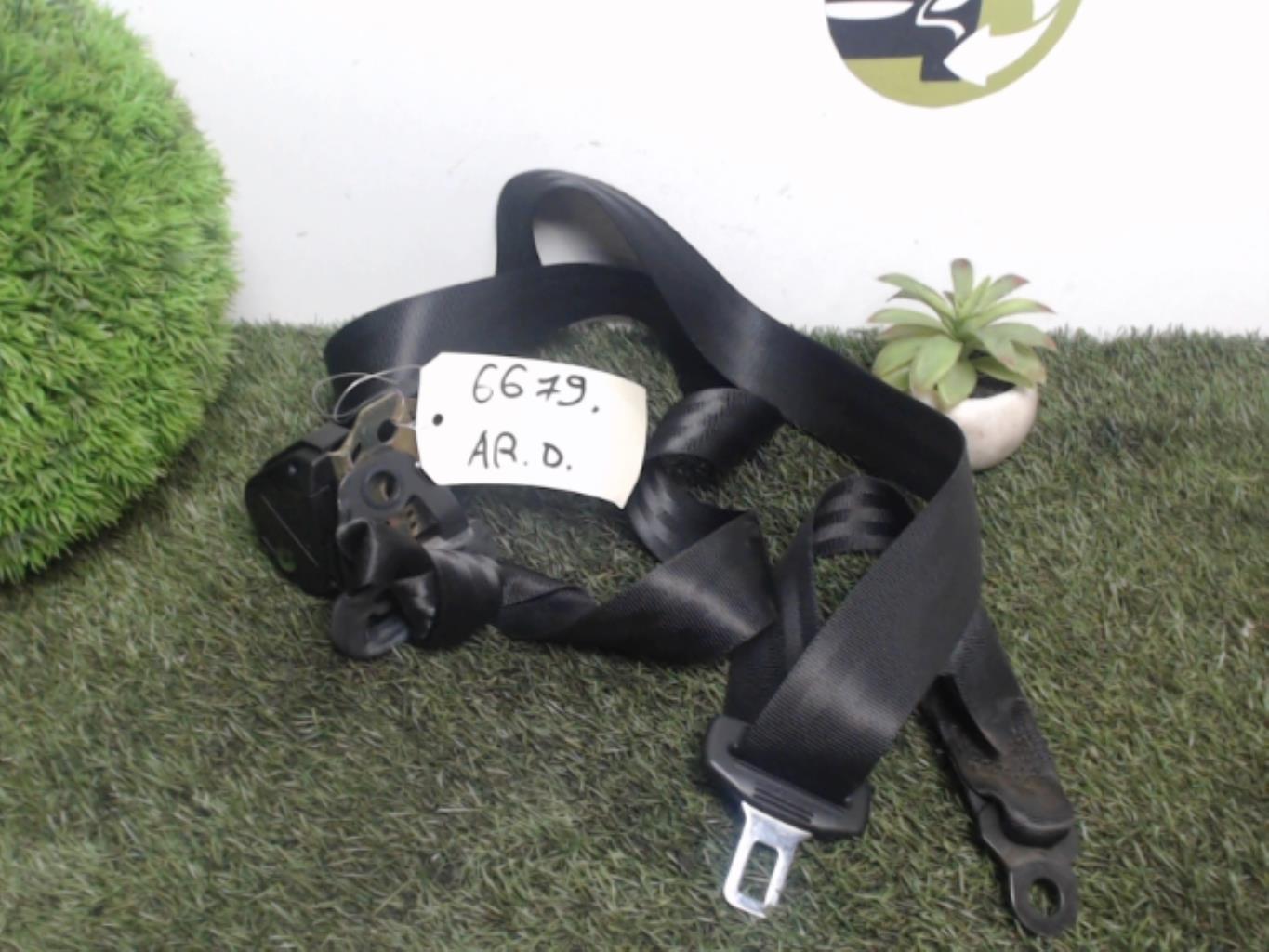 Ceinture arriere droit SEAT IBIZA 2 PHASE 3 Diesel - 1