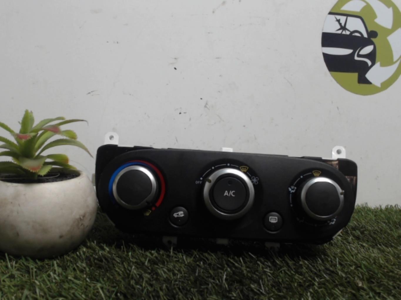 Commande chauffage RENAULT CLIO 4 PHASE 1 Diesel - 1