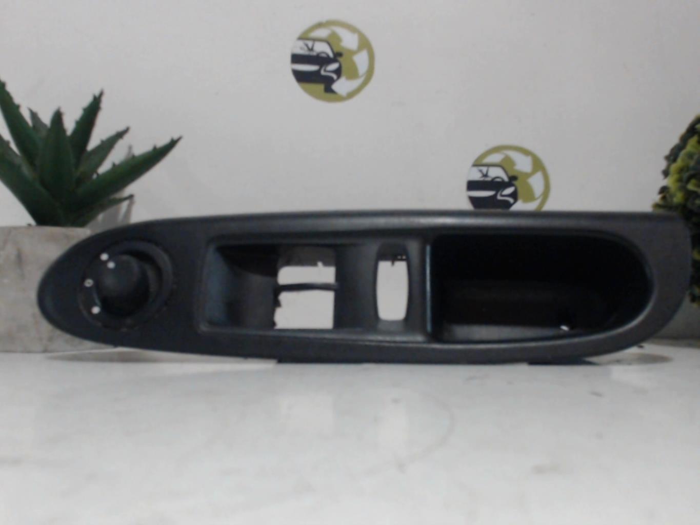 Commande retroviseurs RENAULT CLIO 2 PHASE 2 Diesel - 1