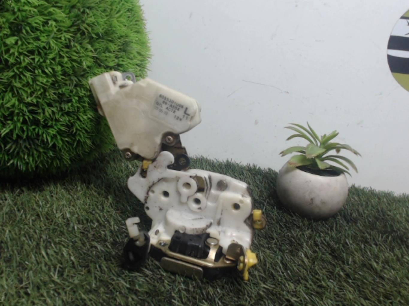 Serrure avant gauche NISSAN MICRA 2 PHASE 4 Essence - 1
