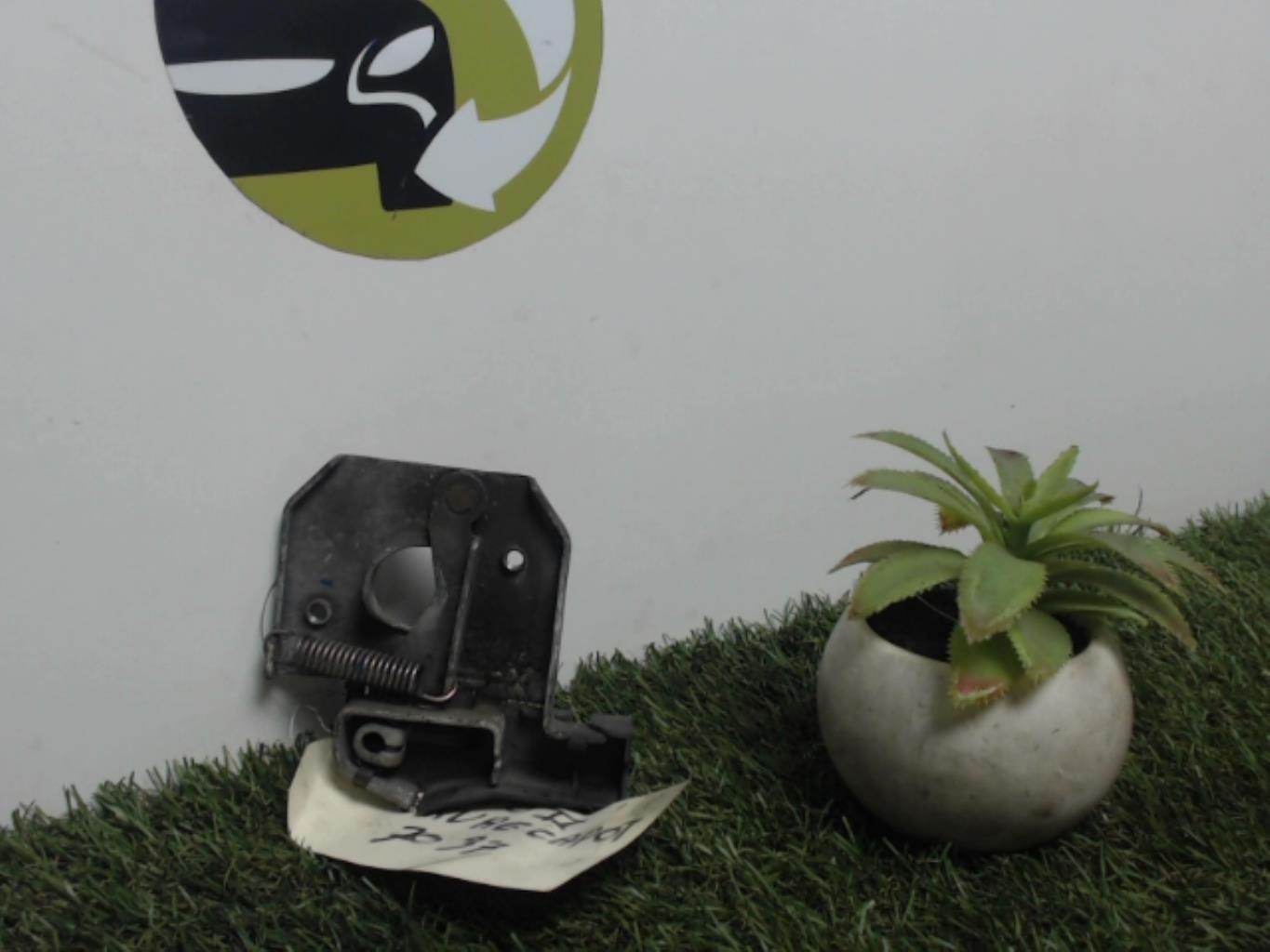 Serrure de capot RENAULT CLIO 2 PHASE 2 Diesel - 1