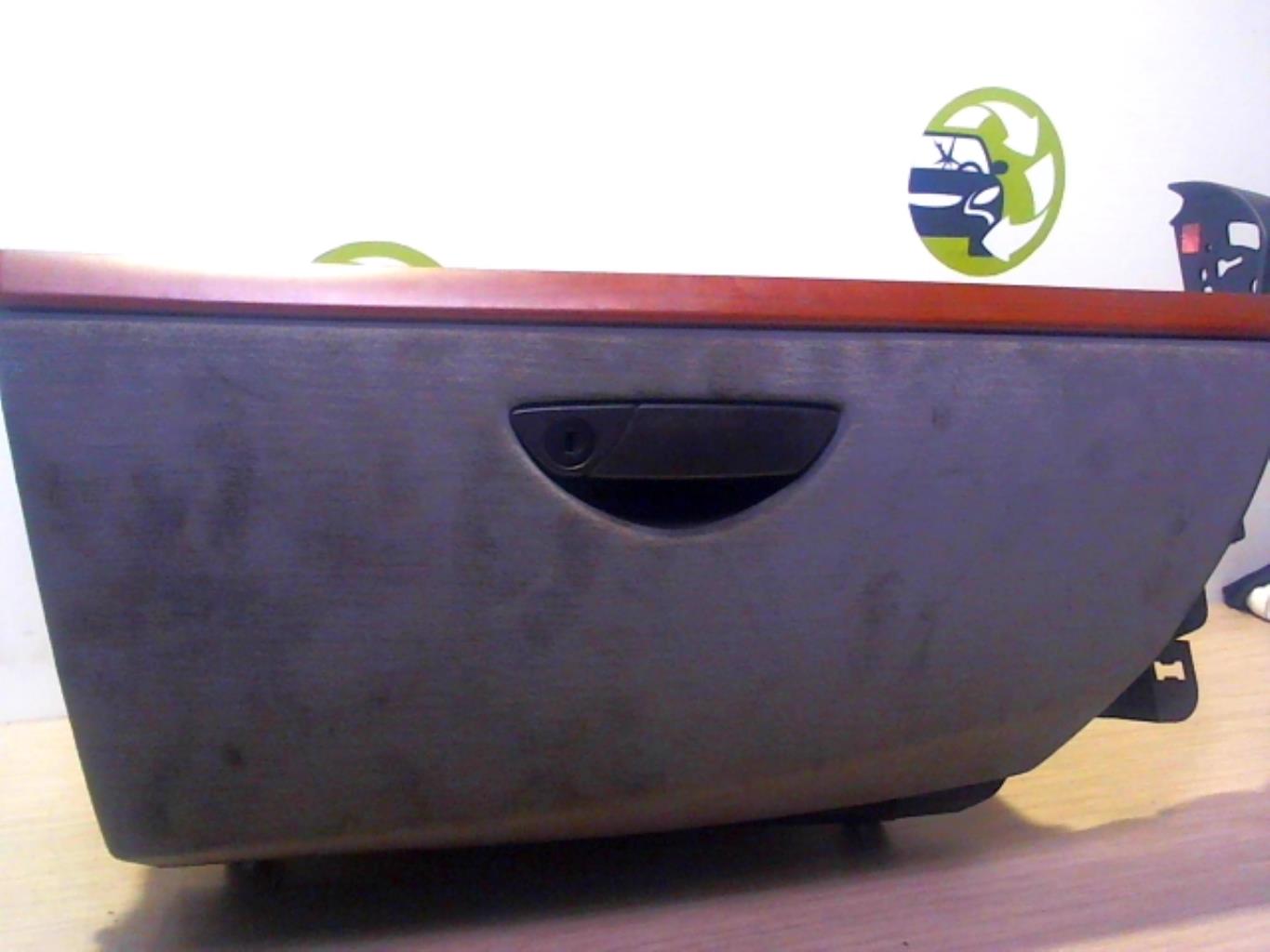Boite a gants CITROEN C8 Diesel - 1