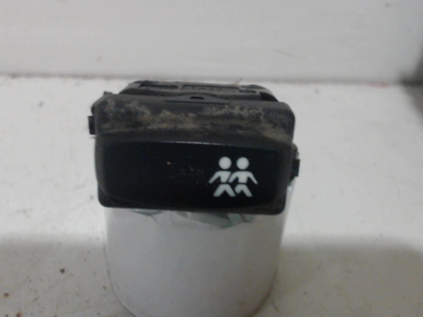 Bouton/Interrupteur RENAULT LAGUNA 2 PHASE 1 BREAK Diesel - 1