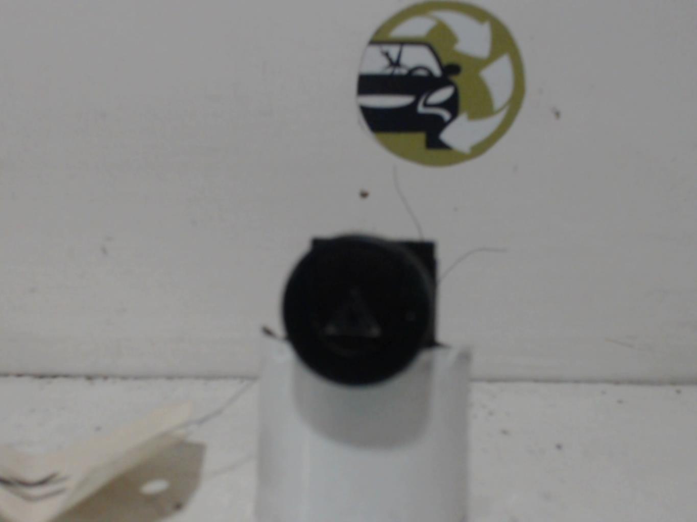 Bouton de warning PEUGEOT 306 PHASE 2 Diesel - 1
