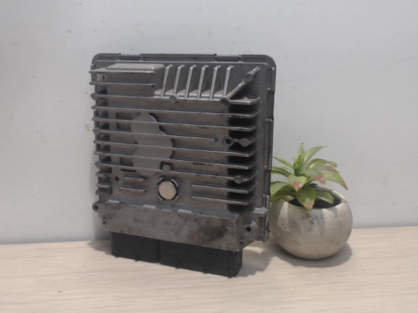 Calculateur SKODA FABIA 2 PHASE 2 Diesel - 1