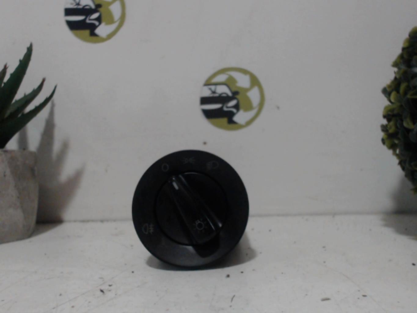 Commande de phare SKODA FABIA 2 PHASE 2 Diesel - 1