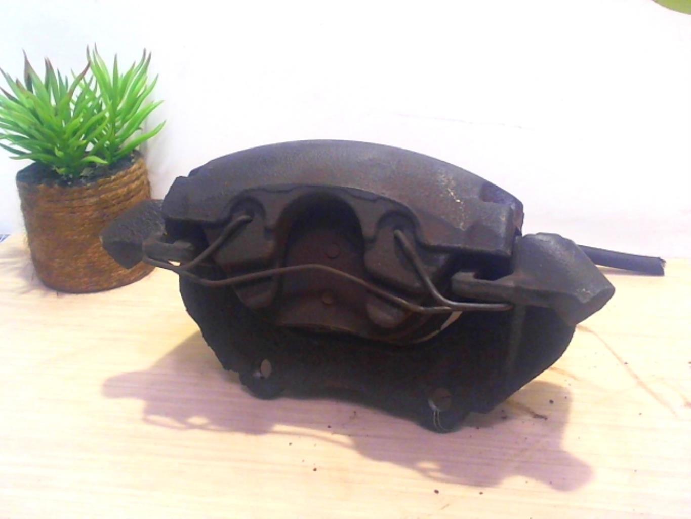 Etrier avant droit (freinage) MAZDA 5 1 PHASE 1 Diesel - 1