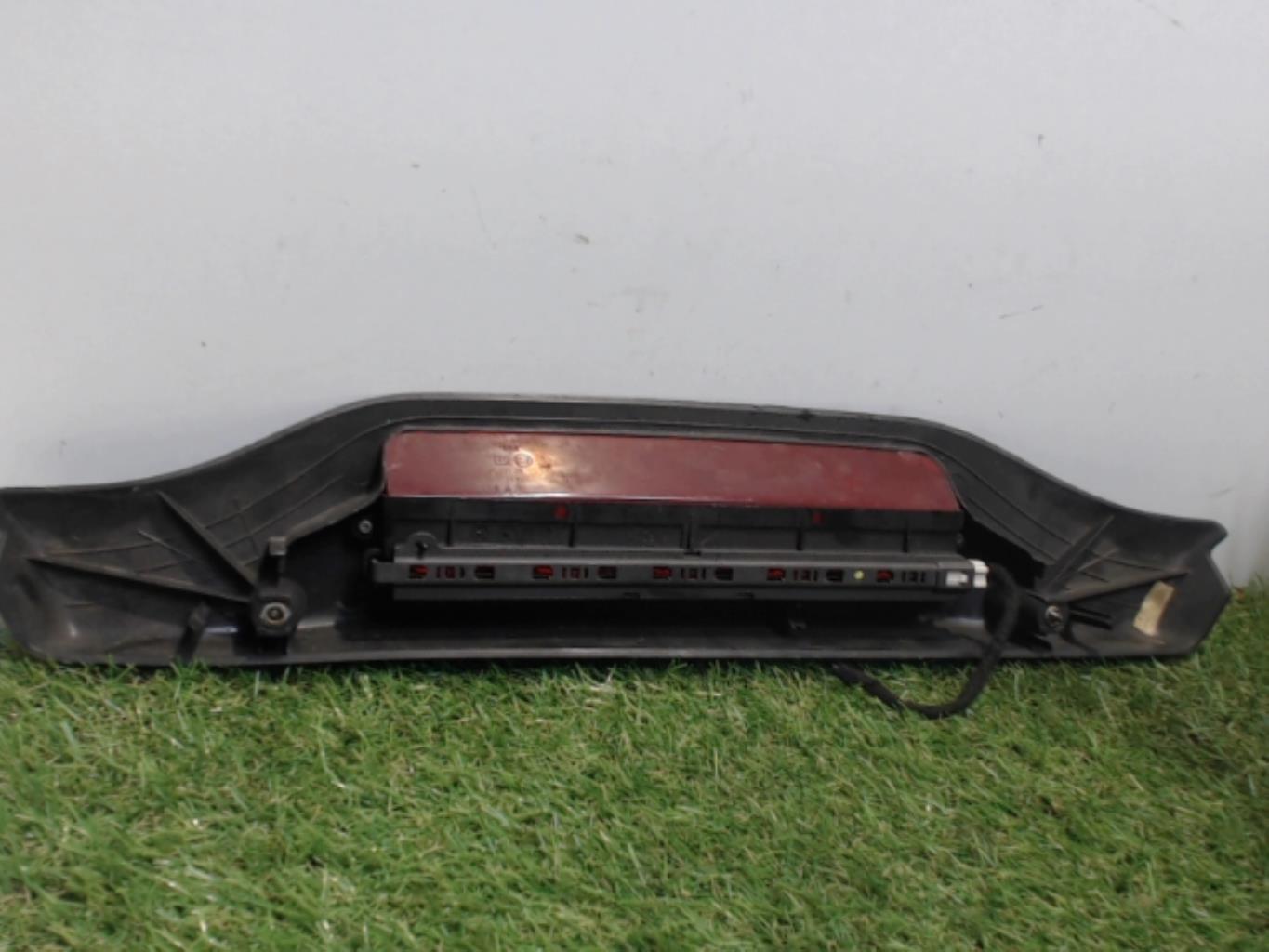 Feu arriere stop central FIAT PUNTO 2 PHASE 2 Essence - 1