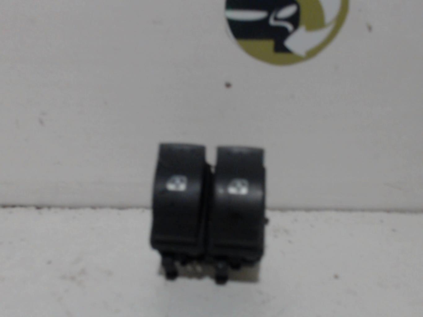 Interrupteur de leve vitre RENAULT LAGUNA 2 PHASE 1 BREAK Diesel - 1