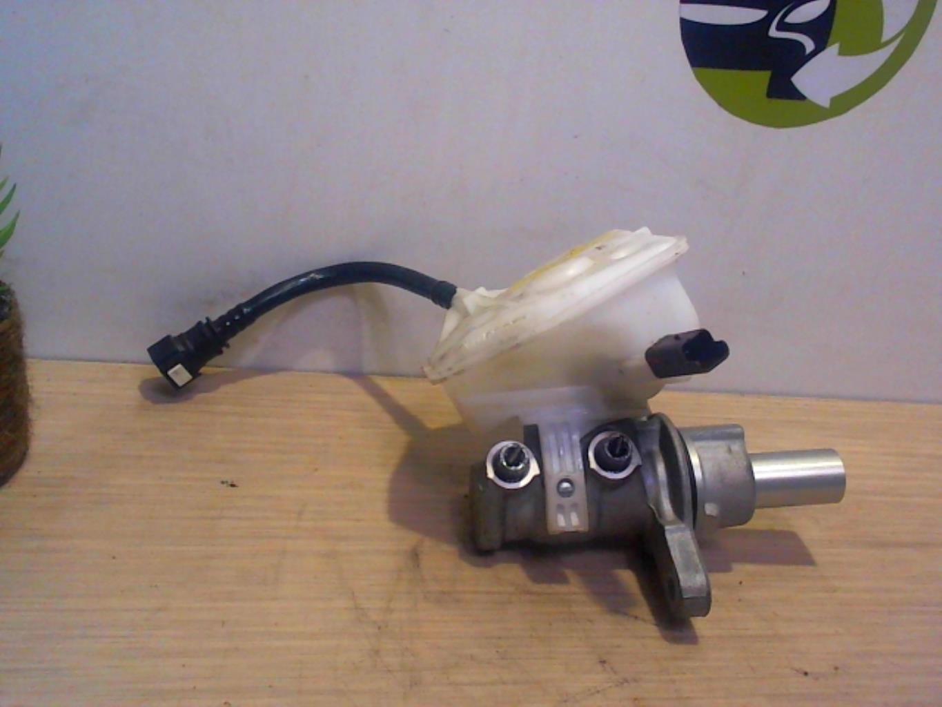 Maitre cylindre (freinage) CITROEN C4 2 PHASE 2 Essence - 1