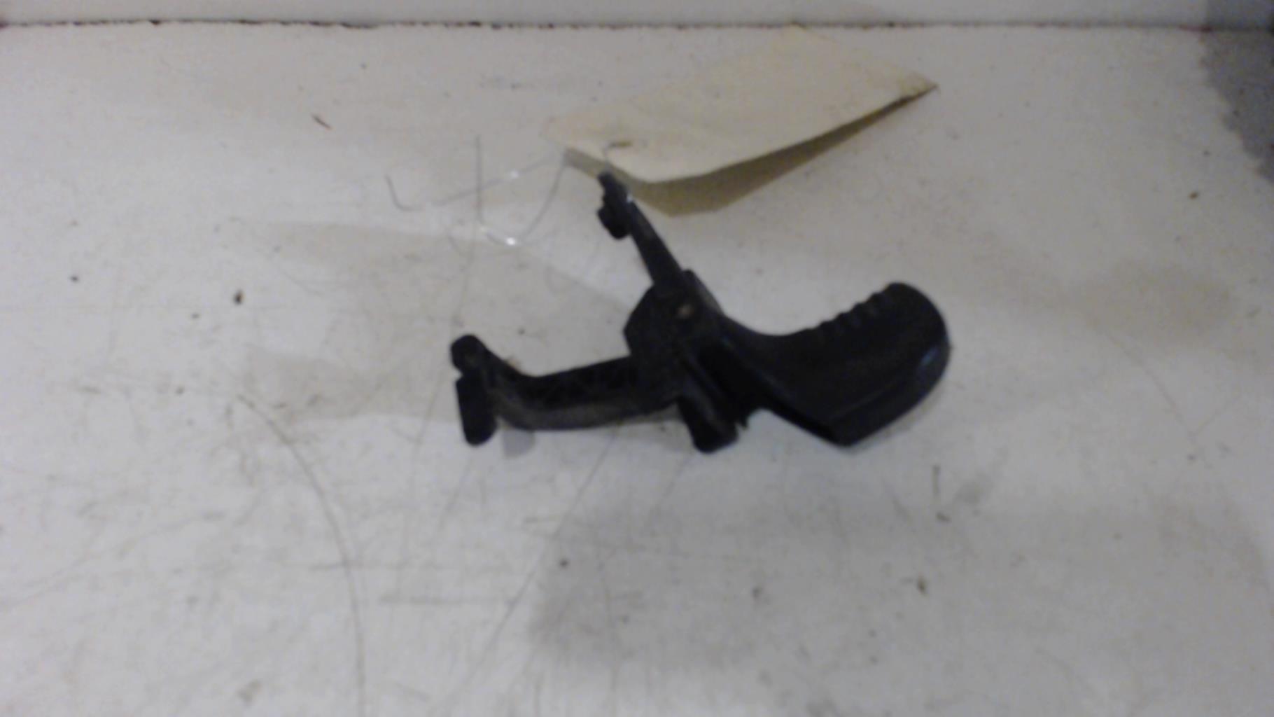 Poignee interieur avant gauche RENAULT TWINGO 1 PHASE 2 Essence - 1