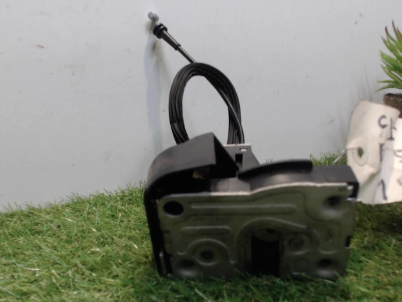 Serrure avant droit RENAULT CLIO 2 PHASE 2 Diesel - 1