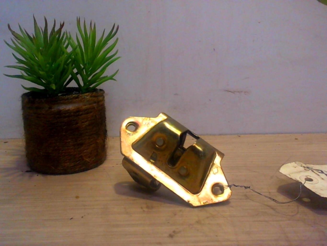 Serrure de hayon NISSAN MICRA 2 PHASE 4 Essence - 1