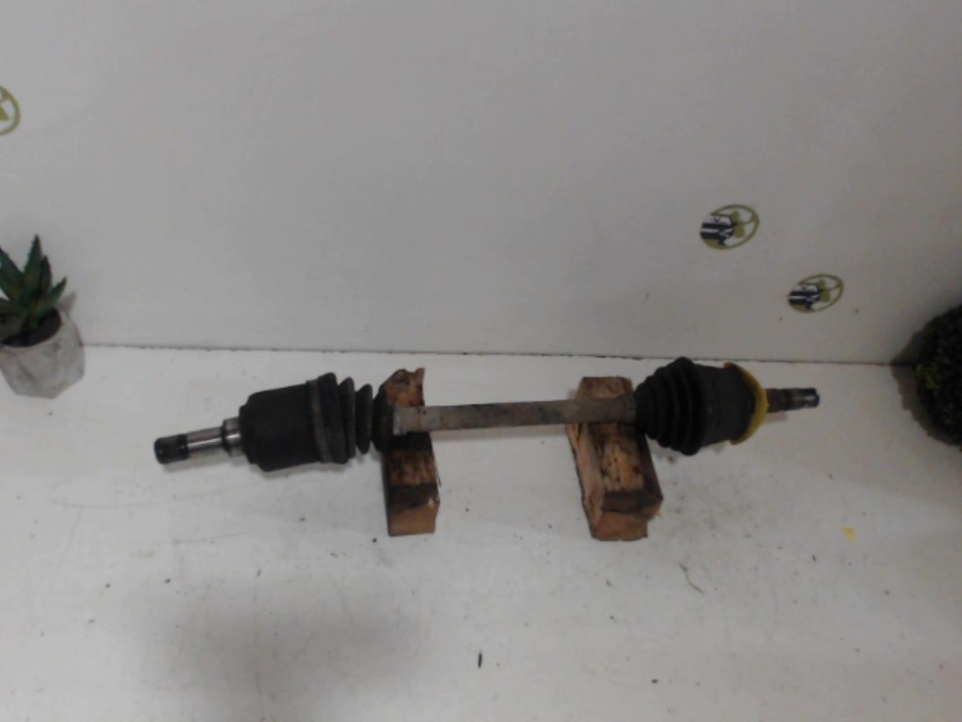 Cardan gauche (transmission) FIAT PUNTO 2 PHASE 1 1.2i - 8V Essence  occasion | Opisto