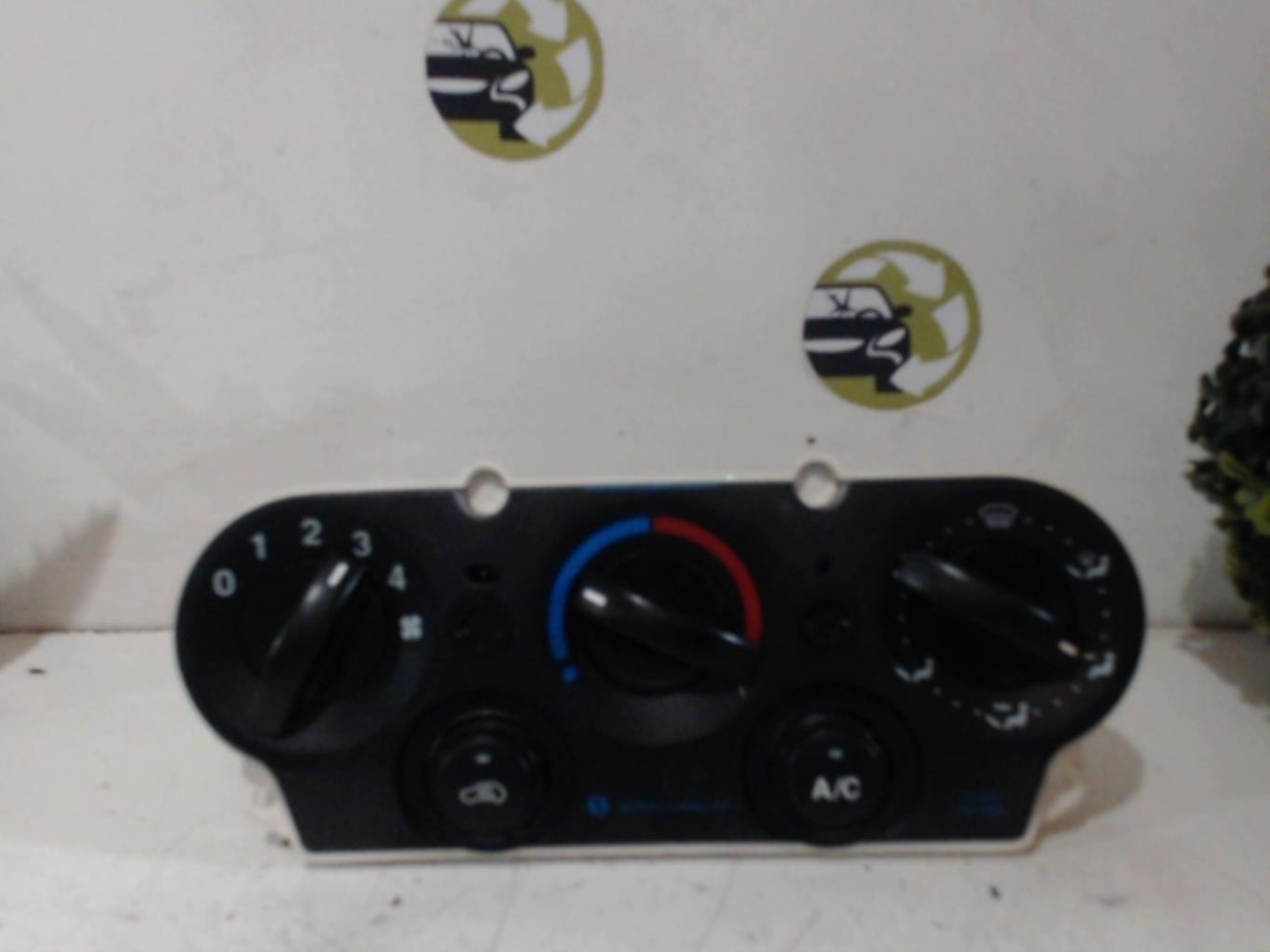 Commande chauffage FORD FIESTA 5 PHASE 1 Diesel - 1