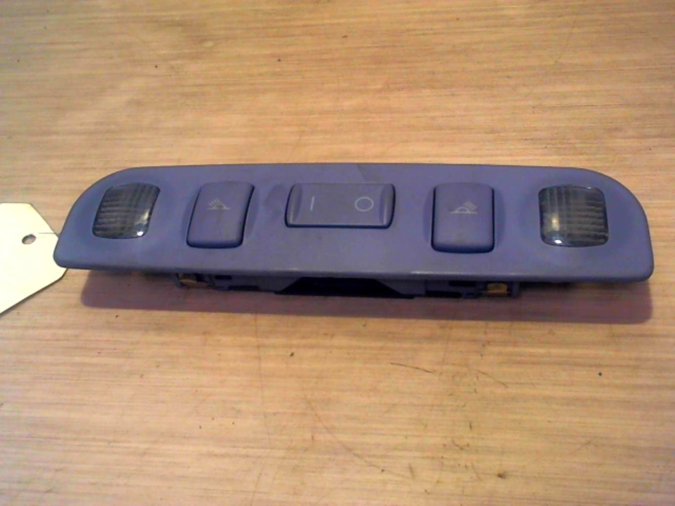 Eclairage de plafonnier AUDI A3 1 PHASE 2 Diesel - 1