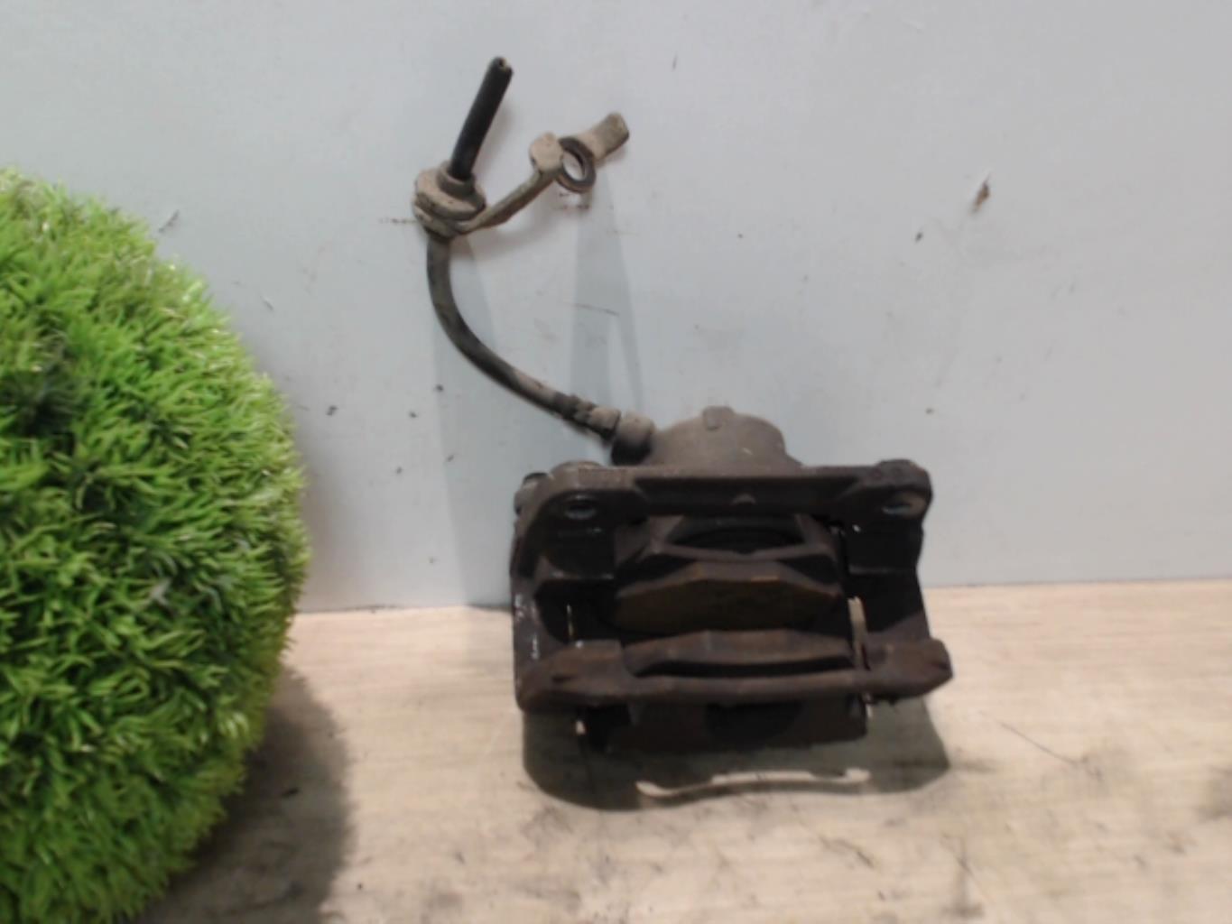 Etrier avant gauche (freinage) RENAULT MEGANE 2 PHASE 1 Diesel - 1