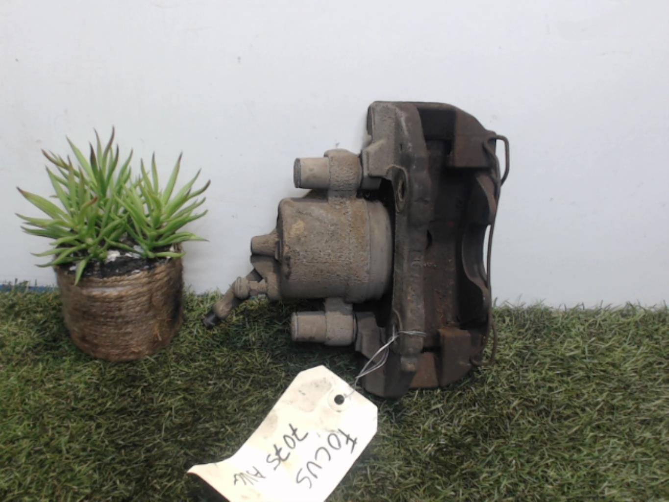 Etrier avant gauche (freinage) FORD FOCUS 2 PHASE 1 Diesel - 1
