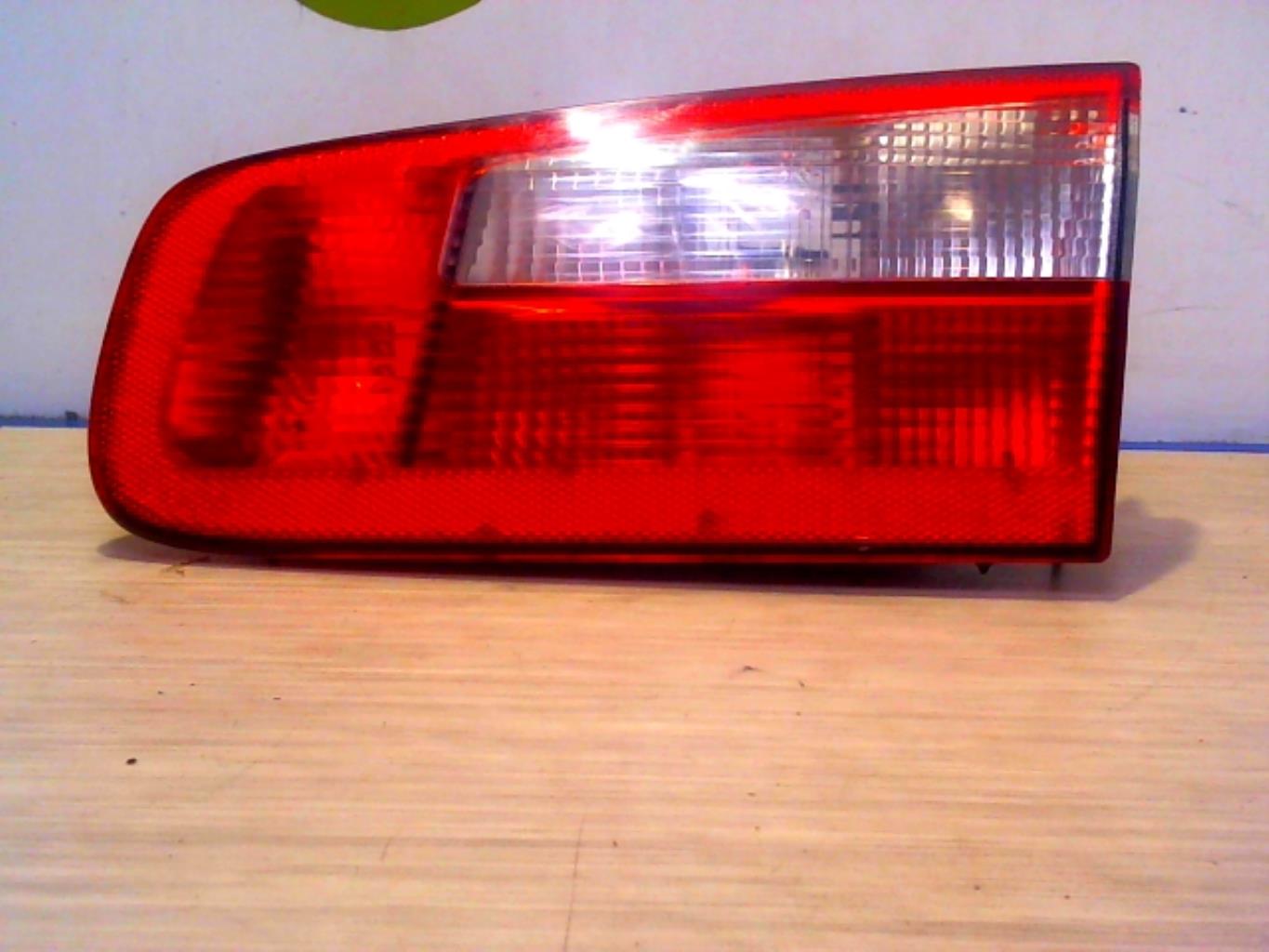 Feu arriere secondaire droit (feux) RENAULT LAGUNA 2 PHASE 1 Diesel - 1