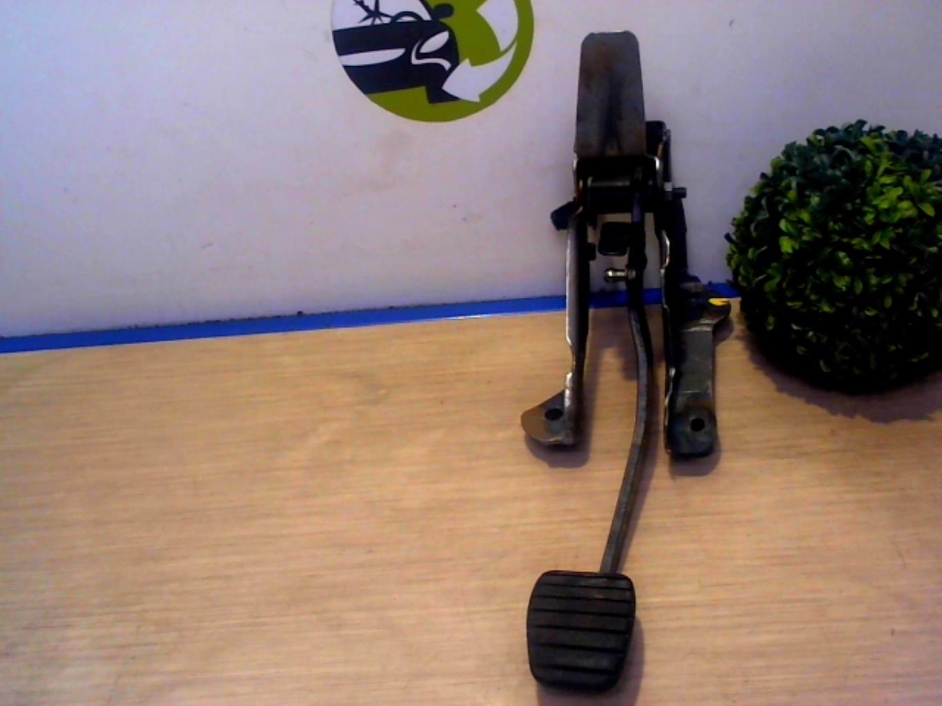 Pedale d'embrayage DACIA LODGY PHASE 1 Essence - 1