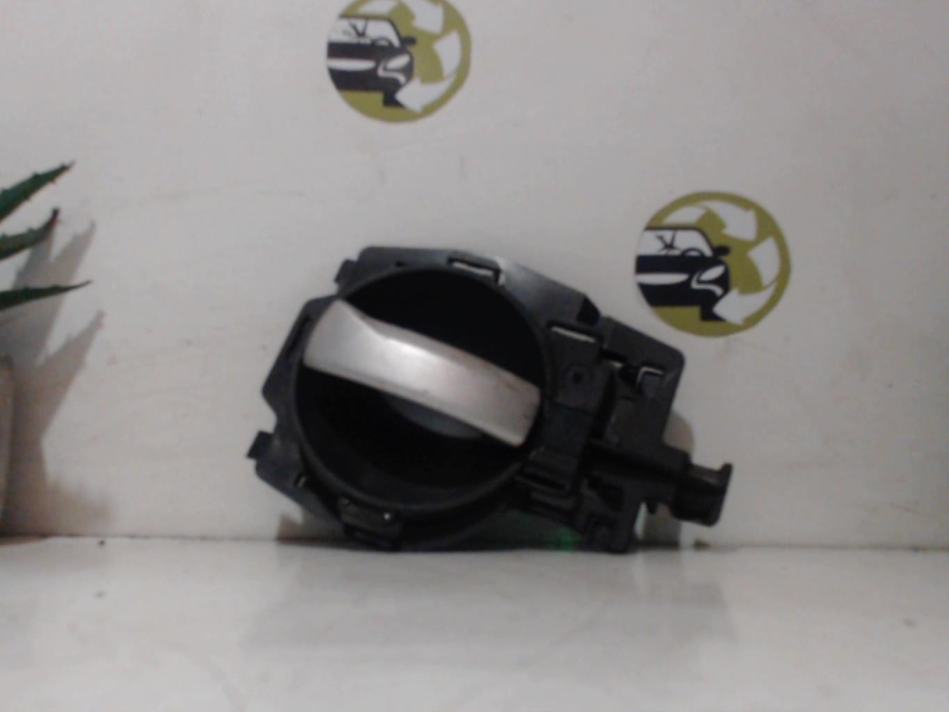 Poignee interieur avant droit CITROEN C3 1 PHASE 1 Essence - 1