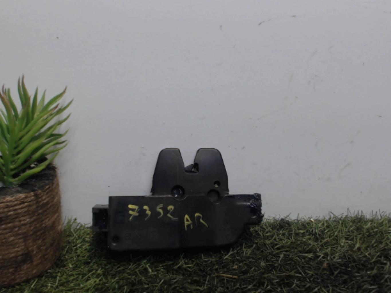 Serrure de hayon CITROEN C3 1 PHASE 1 Diesel - 1