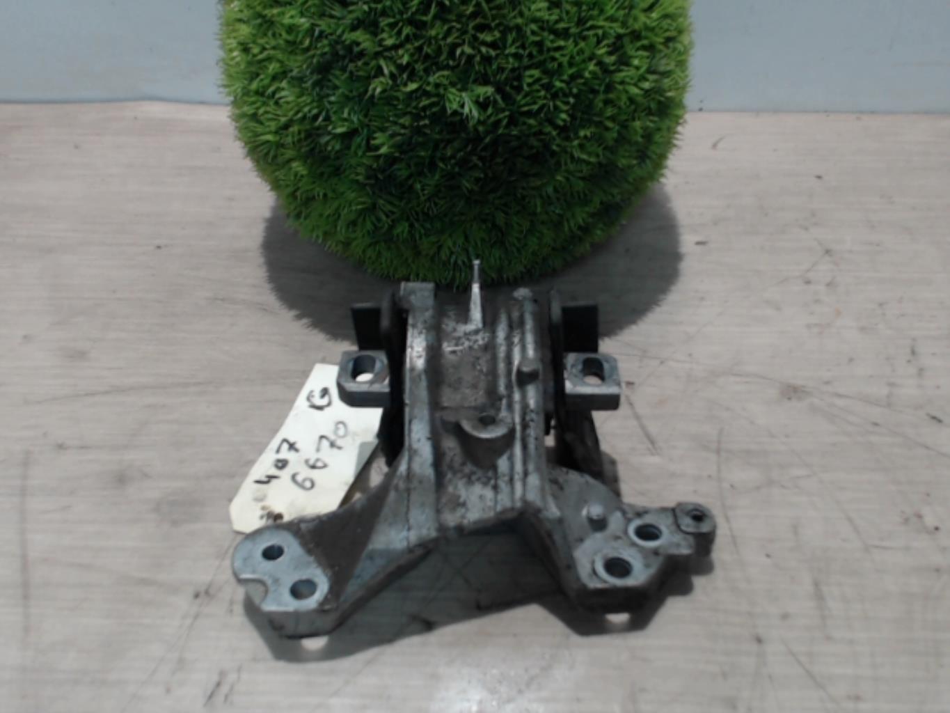 Support moteur gauche PEUGEOT 407 PHASE 1 BREAK Diesel - 1